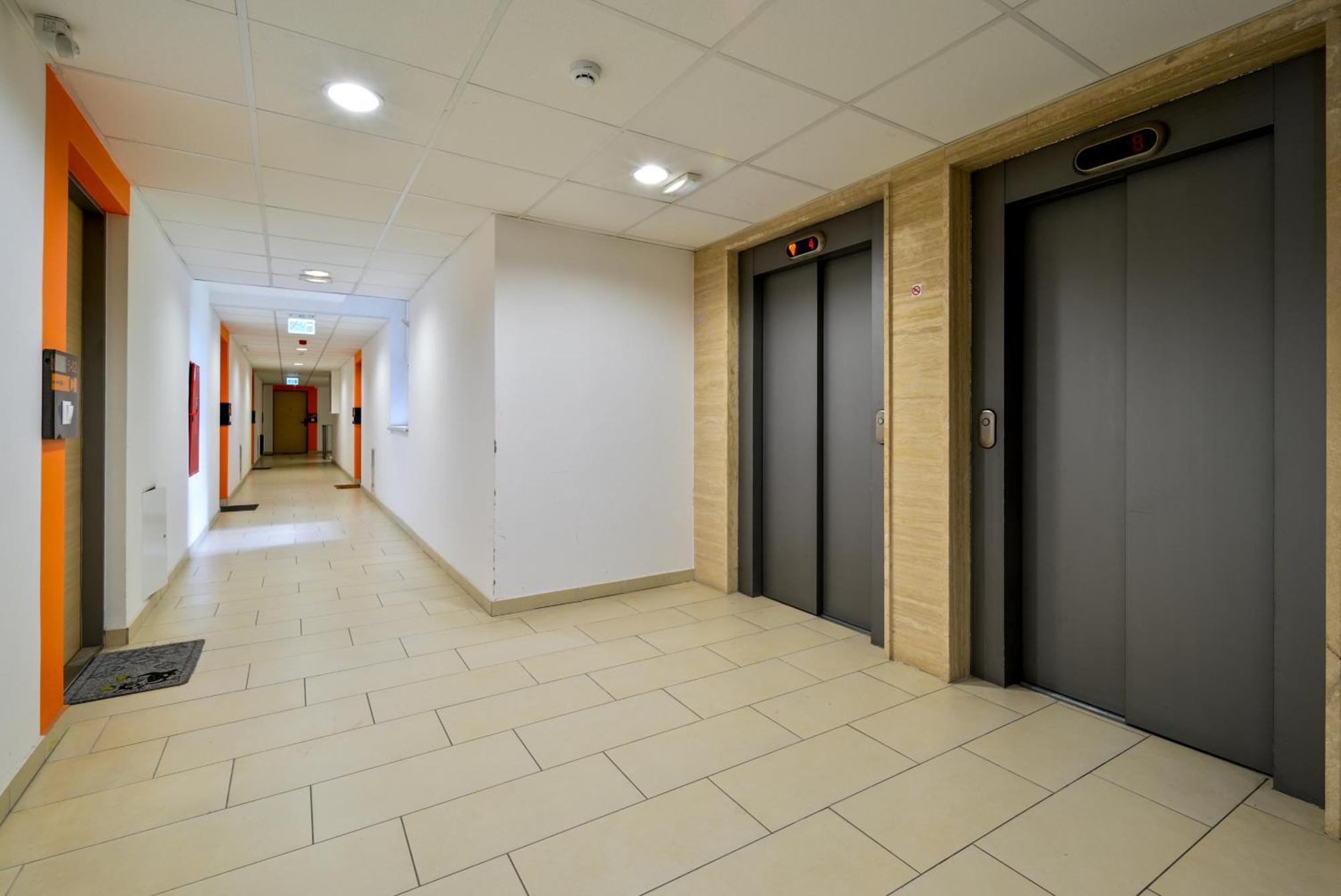 Sun Resort Residential Suite-Free Parking Garage Same Building Budapest Bagian luar foto