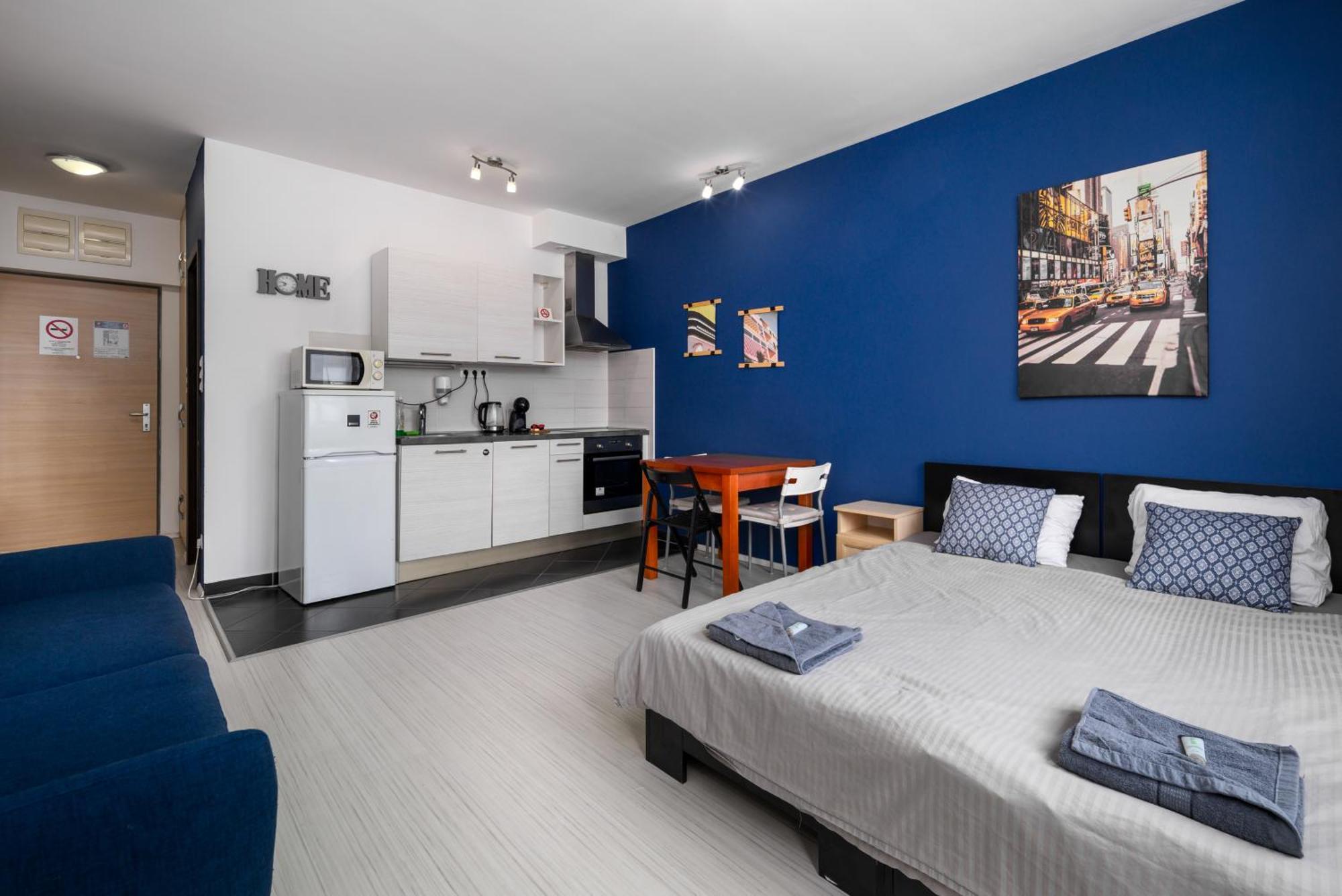 Sun Resort Residential Suite-Free Parking Garage Same Building Budapest Bagian luar foto